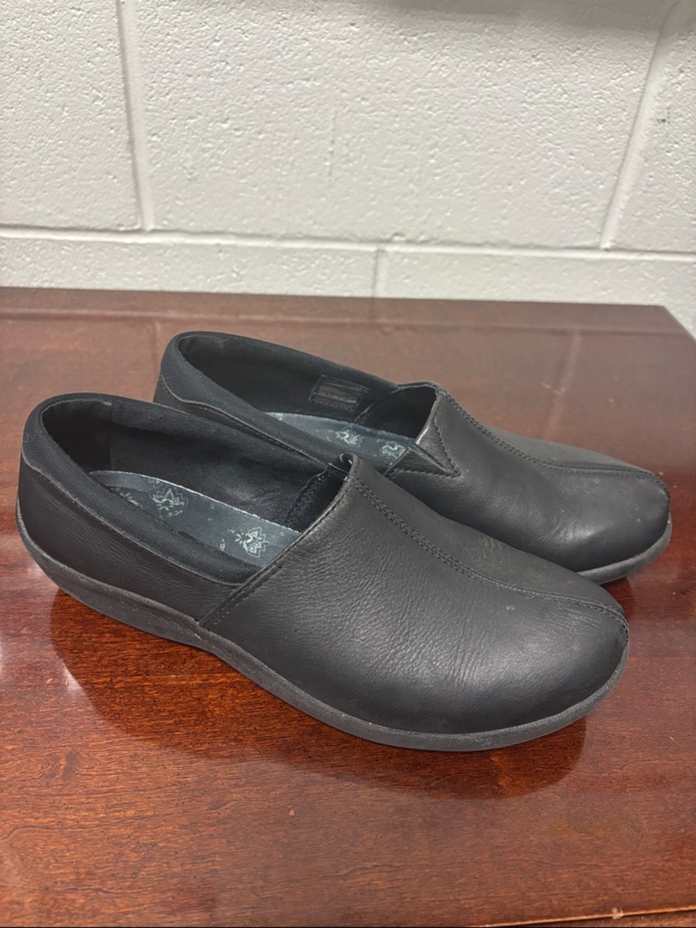 Skechers Women’s Black Slip-On Comfortable Flats